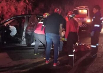 6 heridos y un fallecido deja accidente de tránsito.
