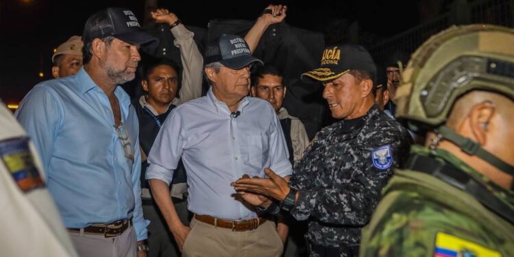 El presidente de la República, Guillermo Lasso, sufrió una fractura en su pierna izquierda