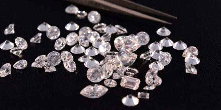 Robaron joyas valoradas en 60 mil dólares en un local de Cuenca