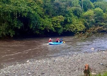 Después de 10 días recuperan cuerpo de un niño que desapareció en el río junto a sus padres