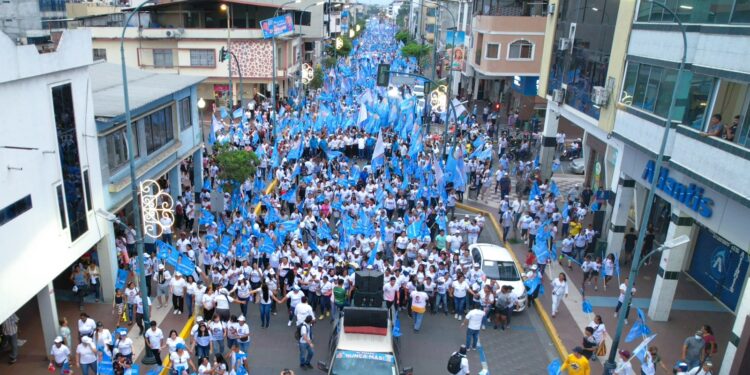 Más de 25 mil ciudadanos se unieron a la Gran Marcha