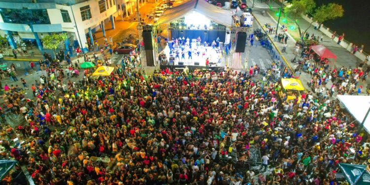 Machala disfrutó del Carnaval 2023 realizado por la Municipalidad