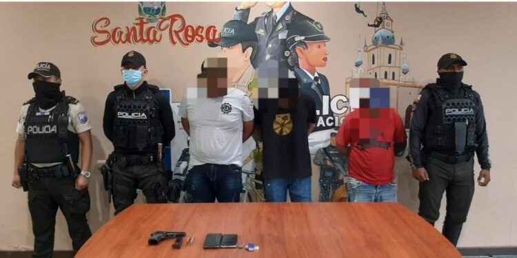 Sospechosos de estar en poder de un arma de fuego recibieron prisión preventiva