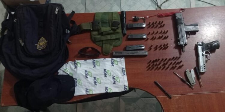 Se decomisaron dos pistolas en operativo militar