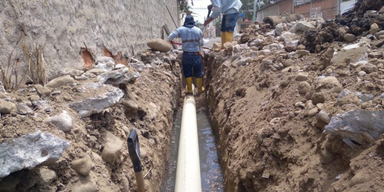 Aguas instaló red terciaria de alcantarillado en la 9na norte y buenavista