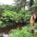 Denuncian contaminación de agua en las vertientes que colindan con plataforma de Petroecuador