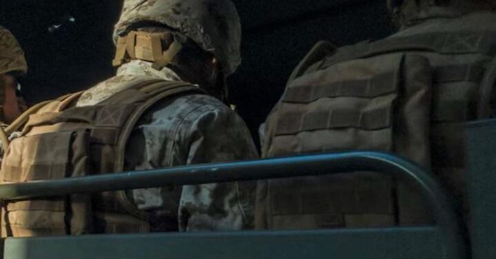 Militar muere en cruce de balas