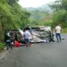Heridos al volcar una furgoneta