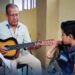 Niños disfrutan de los cursos vacacionales de música