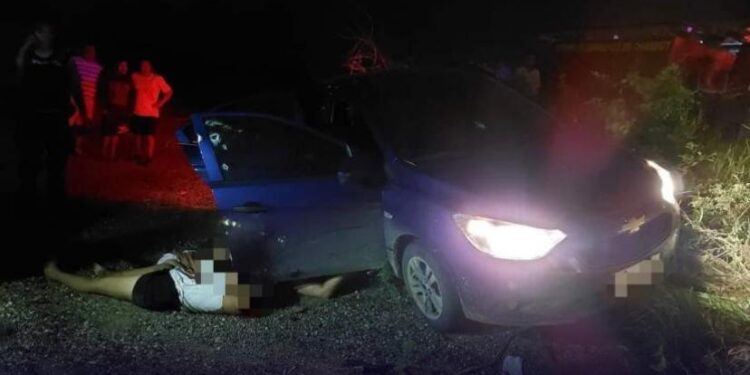 Asesinan a 4 personas dentro de un vehículo