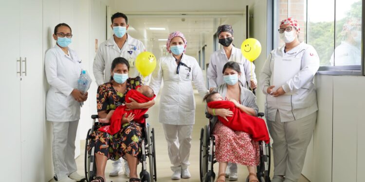 Con 57 cirugías exitosas, finaliza jornada quirúrgica gratuita realizada por el IESS y Fundación Operación Sonrisa en Machala.