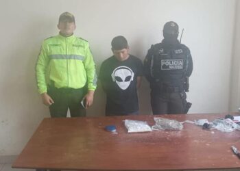 Aprehendido mientras expendía sustancias ilícitas fuera del terminal