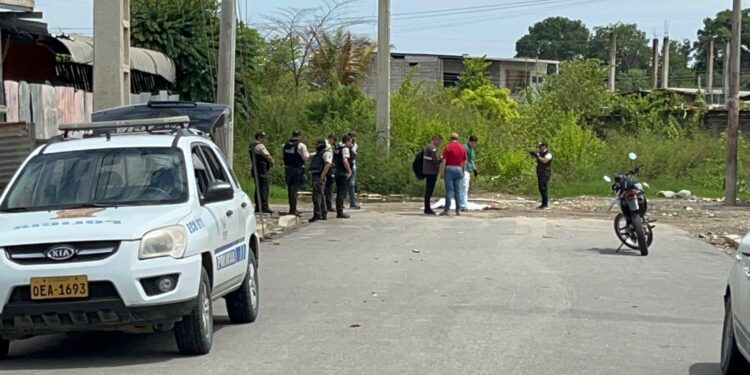 Asesinado con al menos ocho disparos