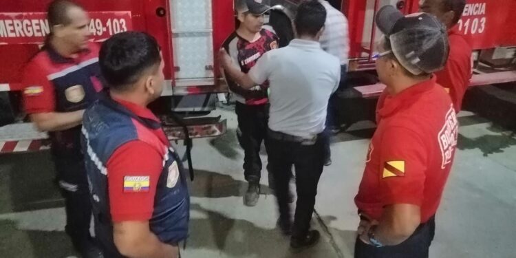 Continúan labores de búsqueda de joven que desapareció en el río Amarillo