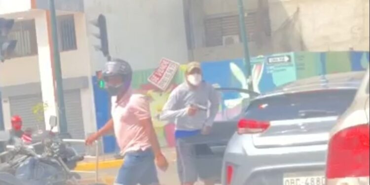 Asalto al estilo sacapinta en el centro de Machala
