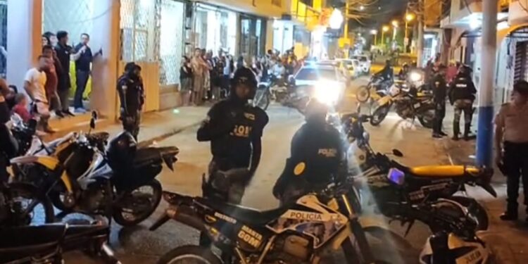 Un hombre y una niña fallecen en atentado armado