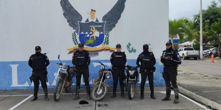 La policía recupera 2 motos reportadas como robadas