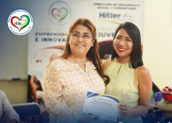 Culminó el taller de zapatos tejidos y arreglos florales en El Guabo