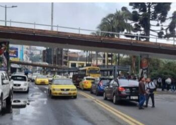 Continúa paro de transportistas en Ambato