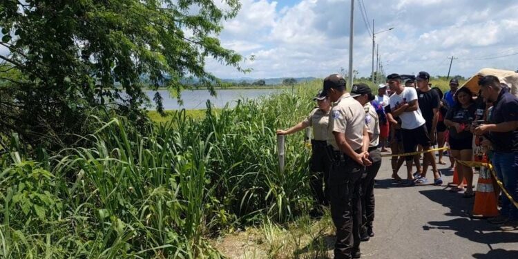 Hombre encontrado en medio de la maleza murió por una caída