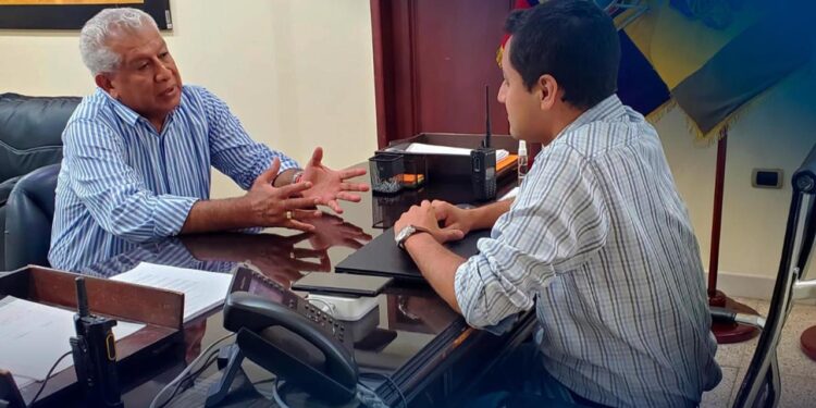 Alcalde Hitler Álvarez mantuvo reunión con Administrador de CNEL El Oro