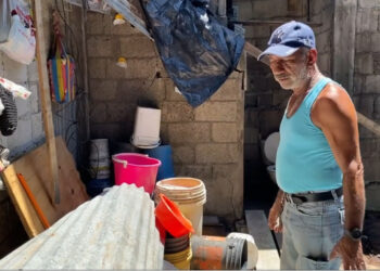 Habitantes del barrio 4 de Abril en Puerto Bolívar temen por el colapso de sus viviendas