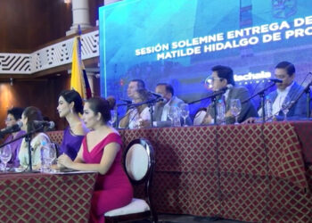 Jenny Larrea Gallegos fue la ganadora del premio Matilde Hidalgo de Procel 2023