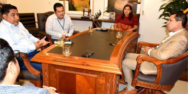 Defensoría Pública y Autoridades del CPL mantuvieron reunión con el alcalde