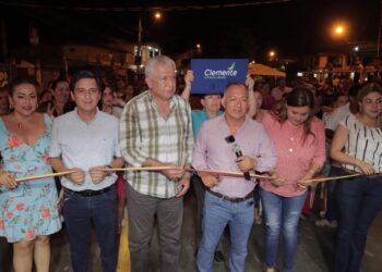 Prefectura entregó obra de asfaltado en el Barrio 3 de Julio