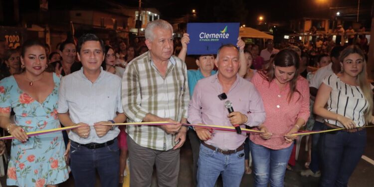 Prefectura entregó obra de asfaltado en el Barrio 3 de Julio
