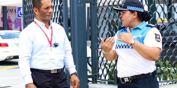 Movilidad socializó entrada y salida segura en Almacenes De Prati