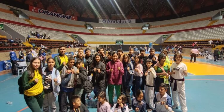 Por encima de Pichincha y Manabí EL ORO NUEVAMENTE GANA EL II ECUADOR SERIES DE TKD COMBATE.