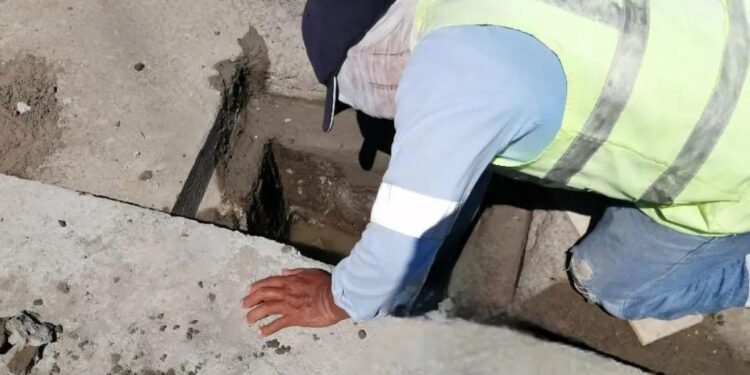 Reposición de rejilla de sumidero en diferentes sectores de Machala