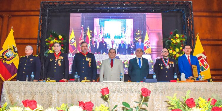 Sesión Solemne por los 100 años de fundación del Cuerpo de Bomberos de Pasaje