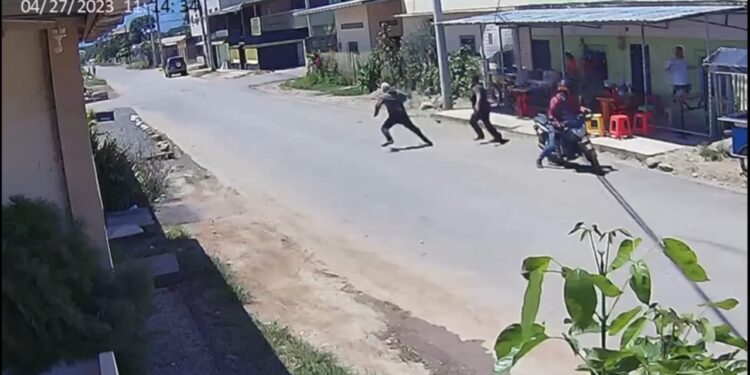 Propietario de una cevichería se enfrentó con machete a asaltantes