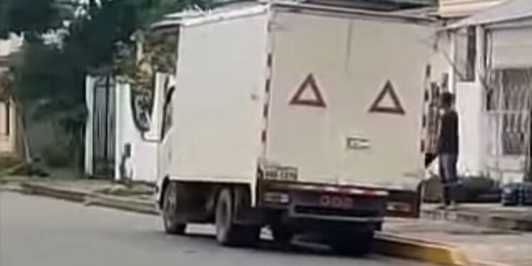 Sujetos en moto perpetraron un asalto