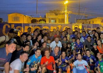 Prefecto participó en torneo deportivo de Machala