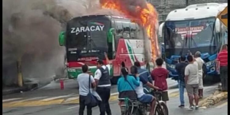 Bus de la cooperativa Zaracay se incendió