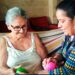 Funcionarios continúan atendiendo en el Proyecto Adulto Mayor