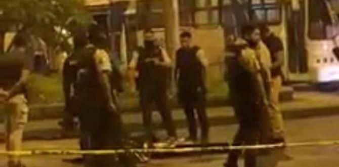 Partes de un cuerpo desmembrado fueron arrojados en la calle