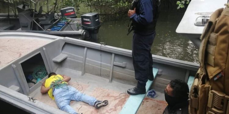 Posible pirata fue detenido en un operativo en altamar