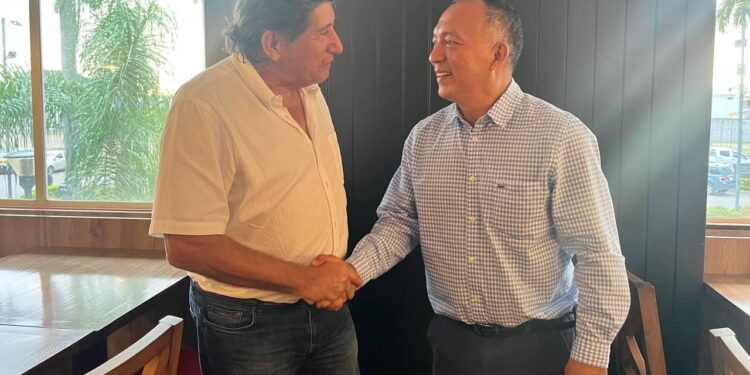Ministro de Obras Públicas Cesar Rhon recorrió provincias de El Oro y Azuay