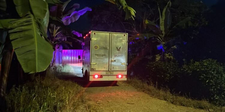Tenían horas desaparecidos y los encontraron muertos
