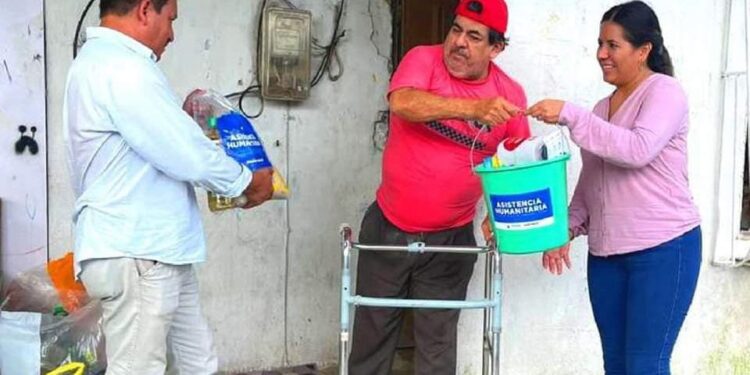 Continúa la entrega de Kits a familias afectadas