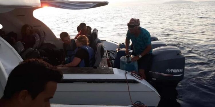 Fuerzas Armada rescató a 27 personas que estaban a la deriva