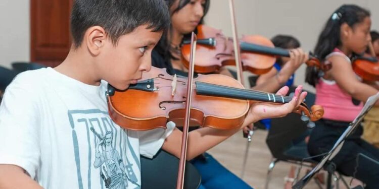 Cursos permanentes de Alcaldia de Machala prepara a talentos musicales
