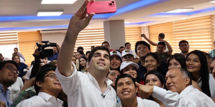 Otto presentó a Steven Ordóñez como su candidato a la Asamblea en El Oro