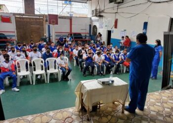 CNEL EP promueve campañas de prevención de riesgos y uso eficiente de energía en Colegios