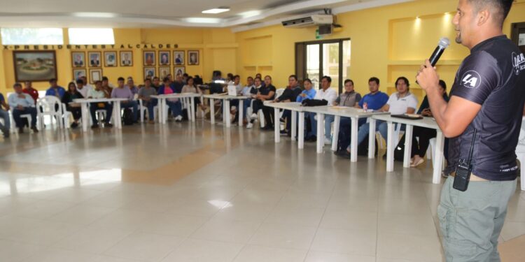 Con éxito se desarrolló Taller de Capacitación «ENVI» dirigido a técnicos municipales