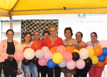 Alcaldía de El Guabo inauguró taller de Decoración de Globos